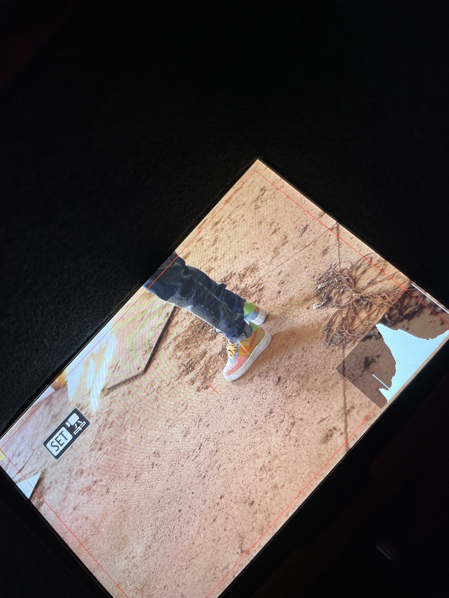 DailyMyle's tweet image. On set image from the latest episode of #VisualPerformance. Watch &quot;Painful Gains&quot; → youtu.be/k0lqmsVJ1W0