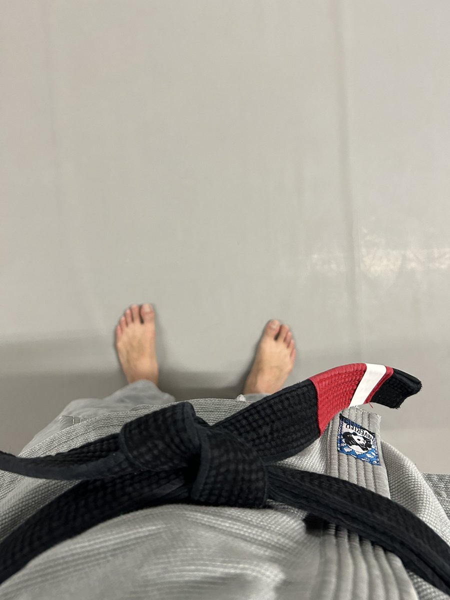 mikeycryptolife's tweet image. Selling feet pics for 50 $Sol fcfs

Come get them while they’re hot🔥