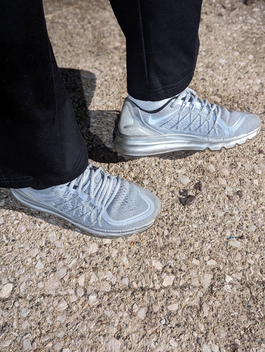amcmath04's tweet photo. Day 6!
#AirMaxMonth #marchMAXness #Nike #AirMax2015 #ReflectiveSilver #snkrsliveheatingup #yoursneakersaredope
@hisexcellence79 @Nike @nikestore https://t.co/T3xyYNlW2e