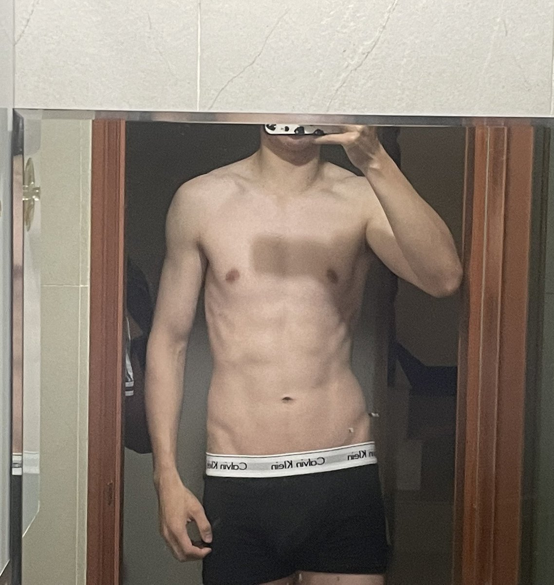 HitosnR's tweet photo. Workout 🔥 🔥

好想再吃胖一點啊啊啊 ，目標75kg

#桃園 #運動 #健身 #腹肌 #一起運動嗎 https://t.co/YjOyGZtcYS