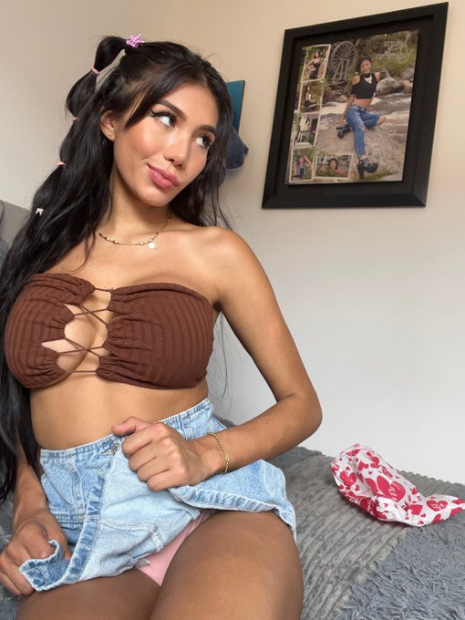 Me la cantas la faldita? https://t.co/bMnoN6POol