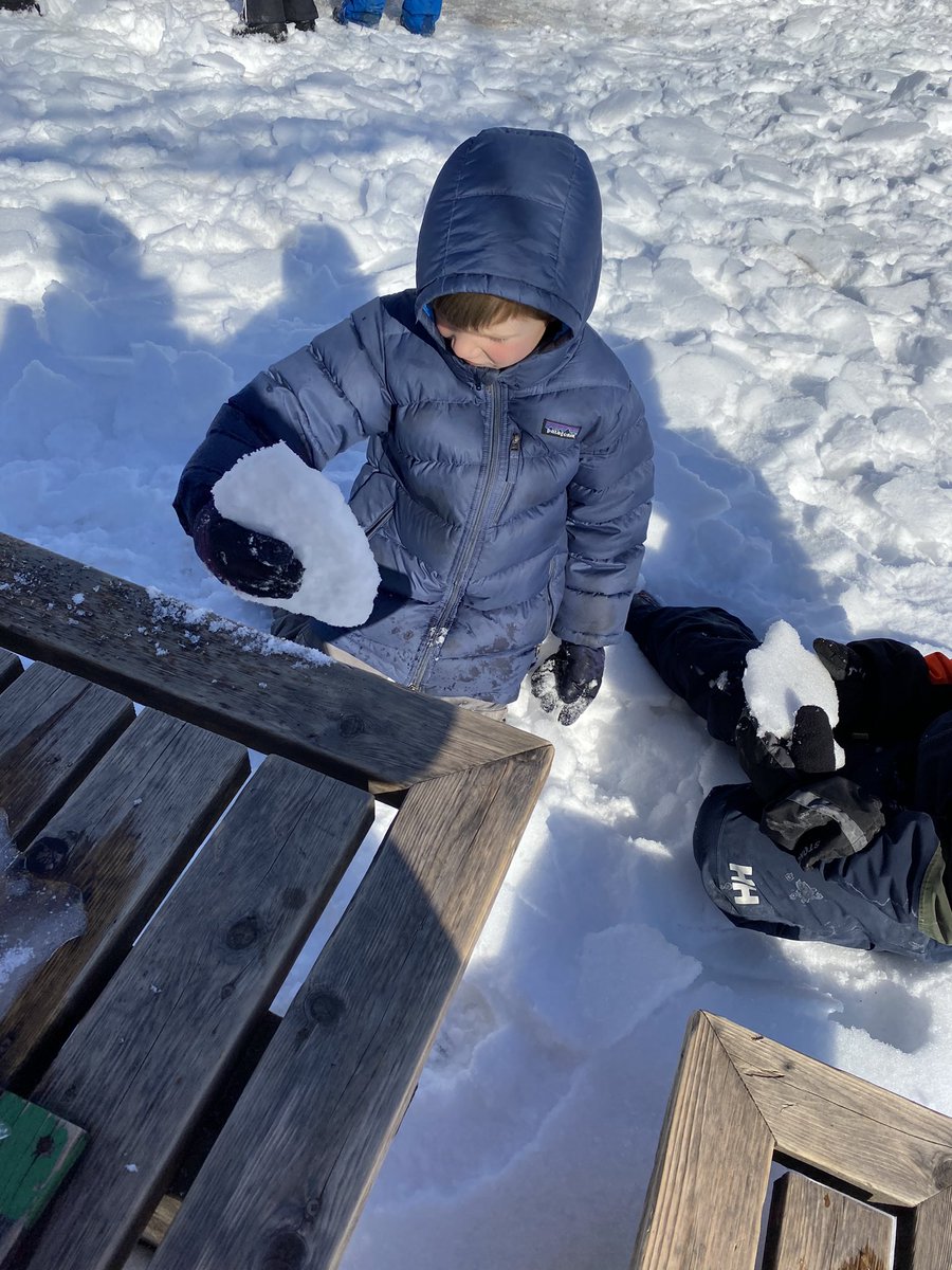 MsYhapRECE's tweet photo. Imagination was in motion , as students were carving snow sculptures outside. #Belonging and contributing @MmeCowper @MsMcNiece @StPhilipOCSB https://t.co/RjgVHeLnbJ