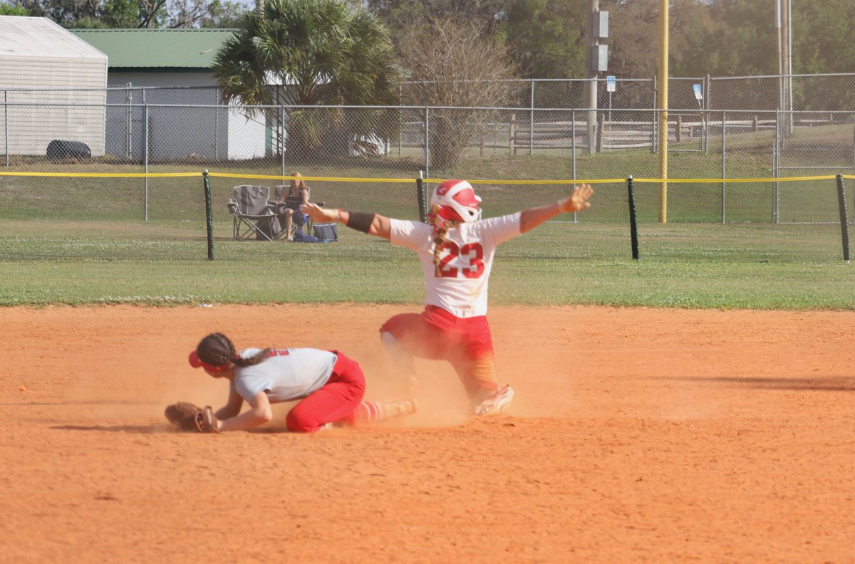 Ott_Athletics's tweet photo. Softball battles through challenging opening stretch in Florida, posting a run-rule victory around very narrow losses of 2-1, 3-1 and 2-1 against tough competition at the the Auburndale Sports Complex. Full two-day recap here: https://t.co/eHAGRNADqh https://t.co/67MXYsGF7B