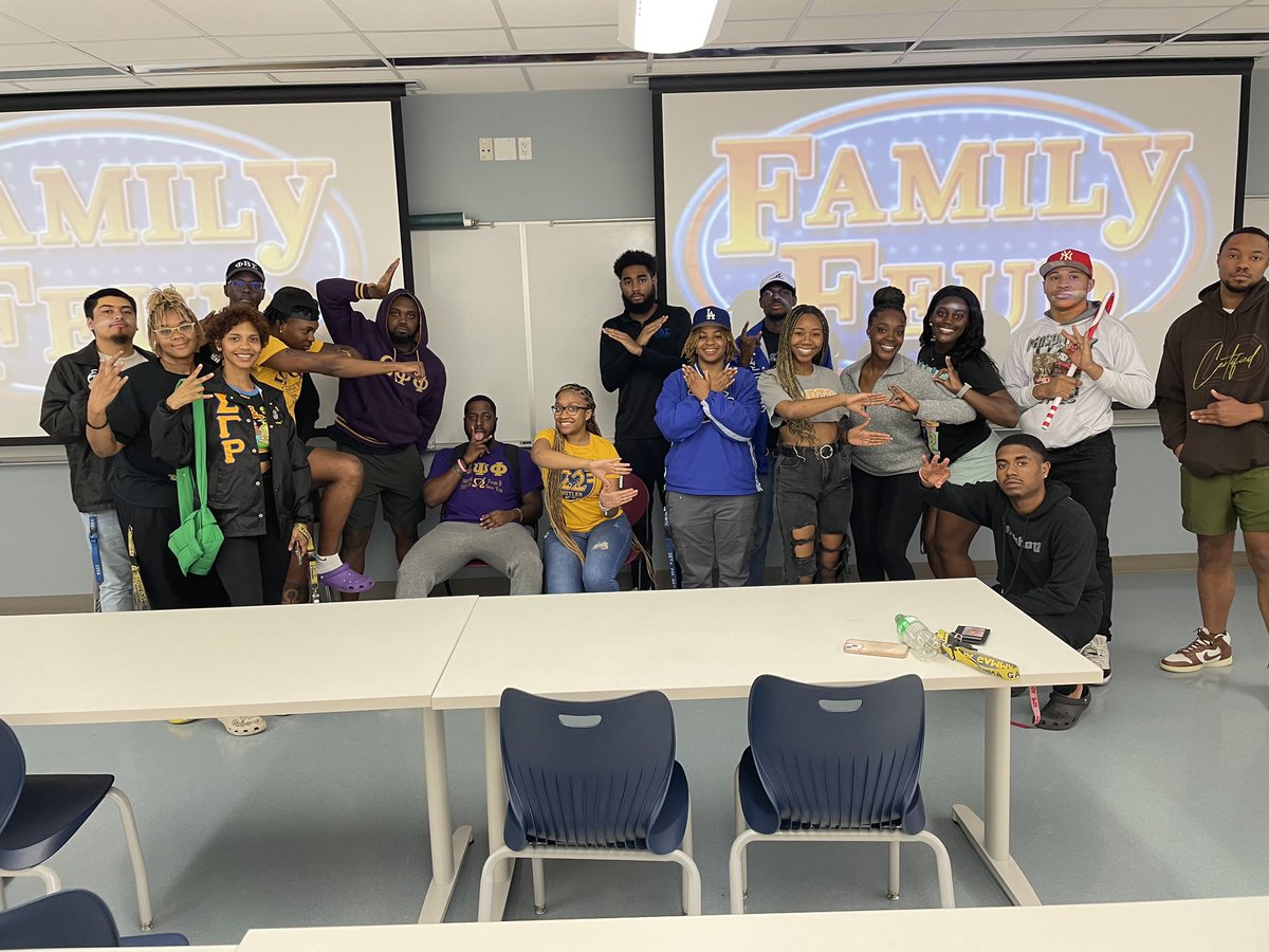 SamHoustonZetas's tweet photo. The Lambda Eta Chapter had a great time playing against the D9 in a game of family feud for NPHC week π€π€ Donβt forget to come out and meet the D9 at all of the other NPHC week events this week!
#NPHC #NPHCUNITY #NotJustAnyZeTa #LambdaEtaZetas https://t.co/9wAOr7QsOb