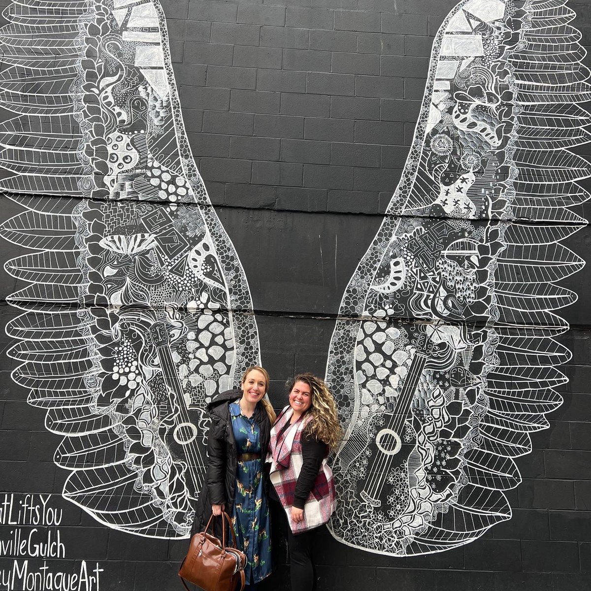 Gabby_Hoffman's tweet image. While in Nashville for @SafariClubIntl , I was able to catchup with my good friend @ECContessa . We dined at @BiscuitLoveNash in The Gulch &amp;amp; toured the @theryman. HIGHLY recommend!

With so many friends living in Music City now, I need to plan more visits. Ha!…