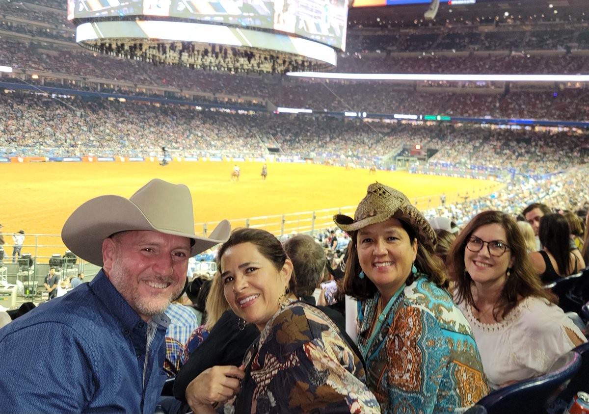 JayClancy's tweet photo. #RODEOHOUSTON https://t.co/07s8eEsaE6
