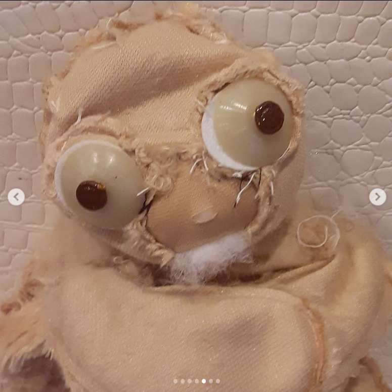 krushskulls's tweet photo. skull post #2
#skulls #skull #skeleton #oddity #macabre #art #handmade #amythest  #oneofakind #toy #scagliola #unique #decor 
Some fiends wear the bodies of conquered plushie foes... https://t.co/khnFS5T0Kc