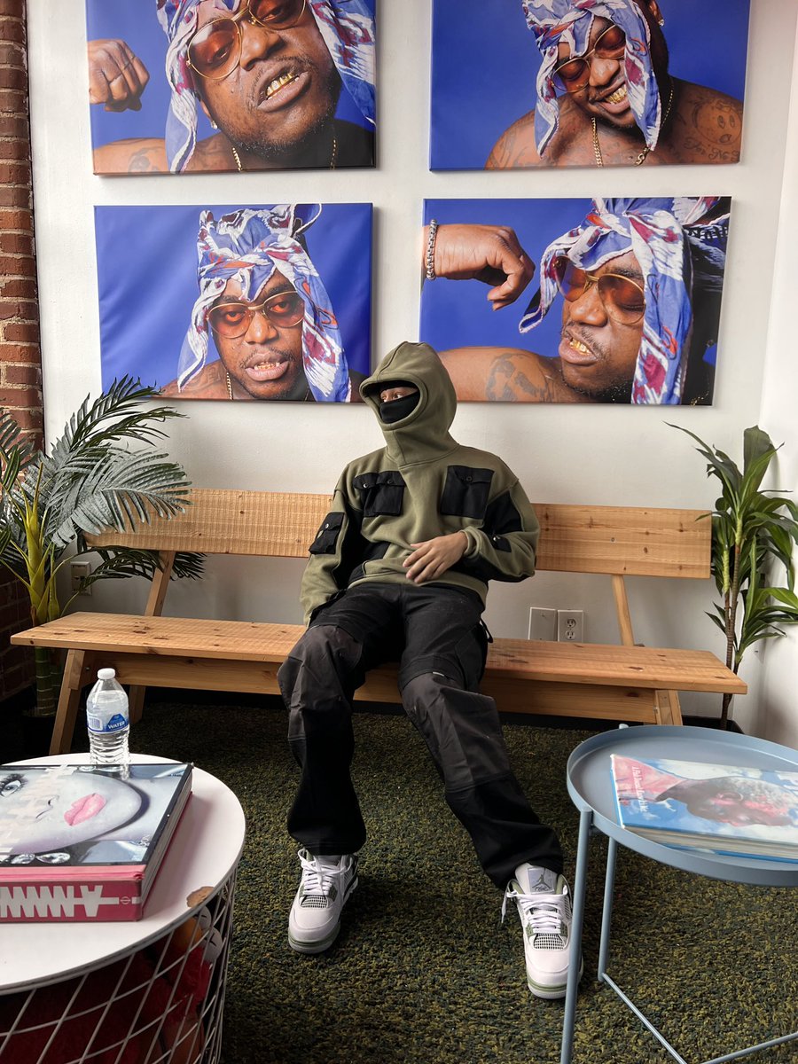 mikeknibb_'s tweet photo. One day my creativity will be noticed at a way LARGER scale.. https://t.co/gnNulFL286