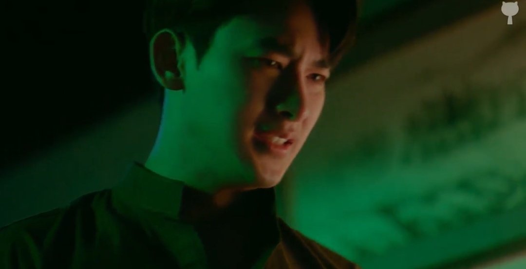 wusingha's tweet photo. Como o coitado é sofrido mas acho que o boy tá vivo. #ChainsOfHeartEP2 https://t.co/Z4Av91Nkqk