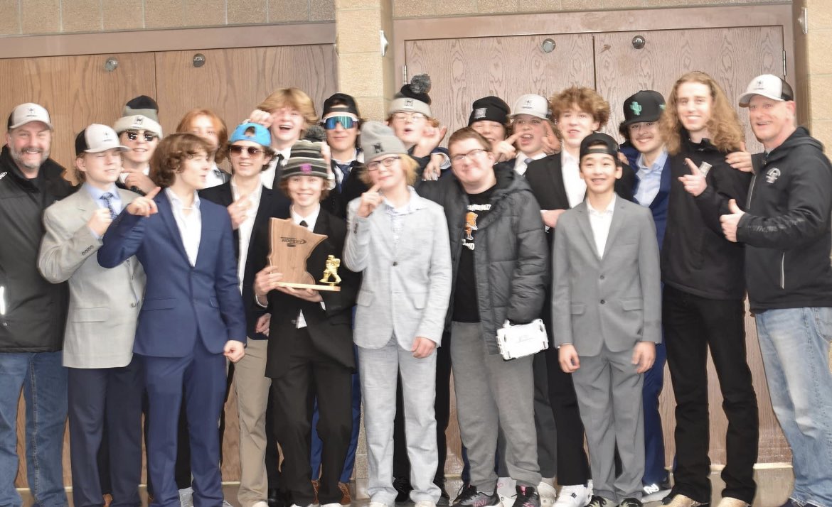If you’re a Spud you recognize 1 guy in this pic. He’s holding his communication device &amp; is non-verbal, but that doesn’t stop him; he makes friends regardless. Cheers to the Mpls Bantam B’s for welcoming Mitch, not only do they look sharp, they are good humans. <a href="/YouthHockeyHub/">YHH</a>
