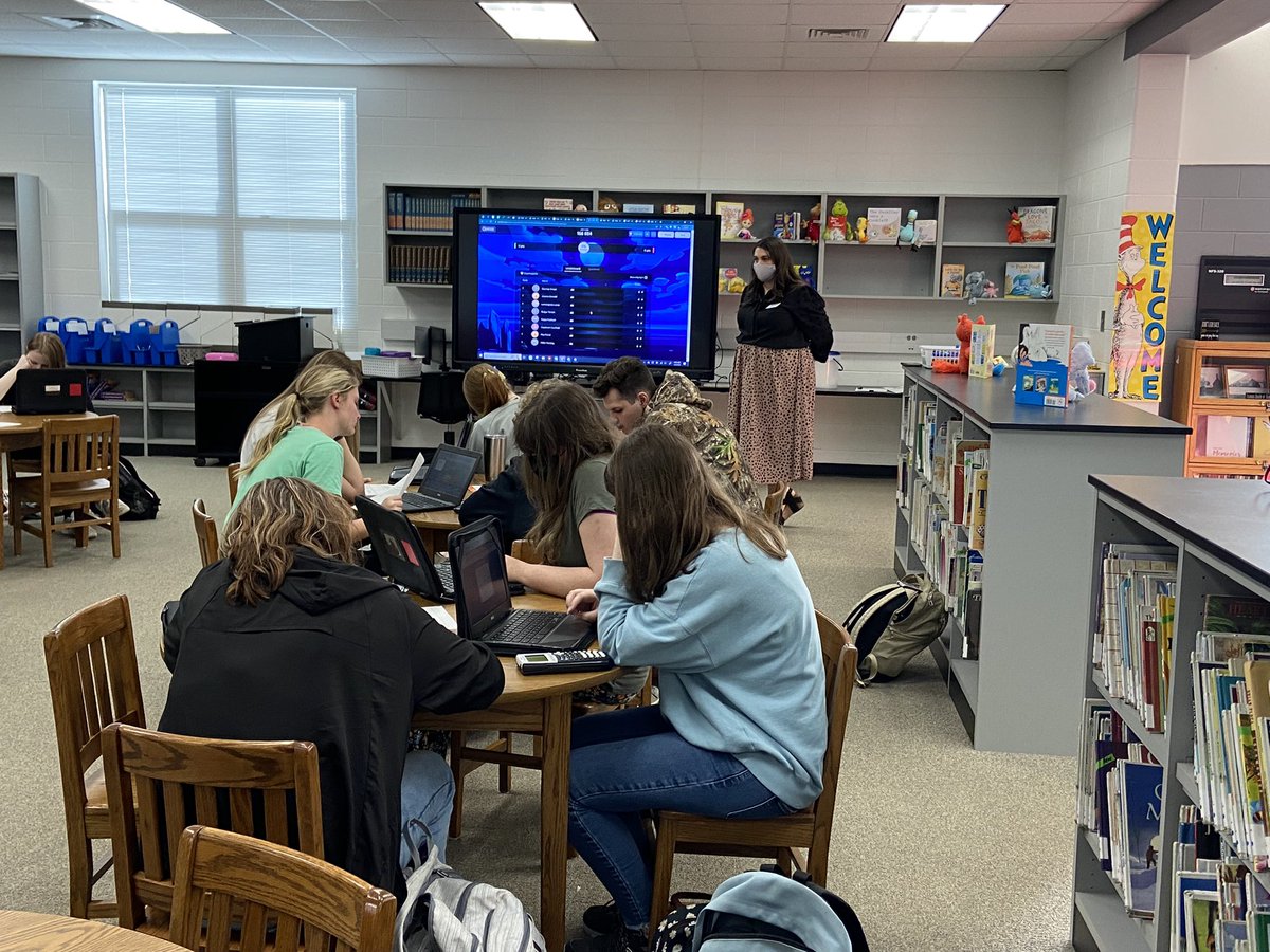 LeshellSmith's tweet photo. Ss sharing/connecting efficient strategies for ACT problems! These Ss were pushing each other and us! Great job Ider High Juniors! #ACTStudentExperience #discourse #PreparedandReady @AMSTI4all @AmstiUAH @AlabamaAchieves @DeKalbCoSchools @samagskg @Bledbetter83 @MollyJLatham https://t.co/UCoV68IYji