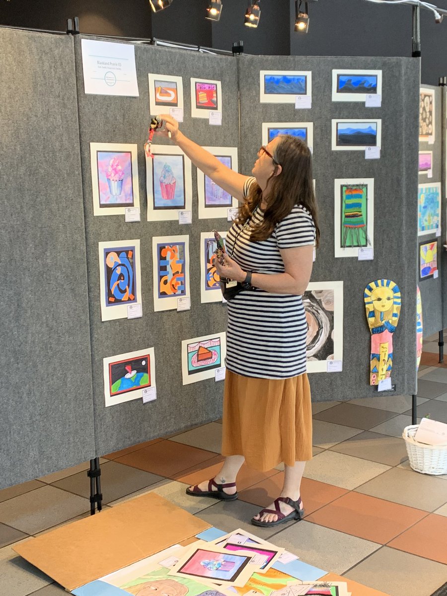 rrisdart's tweet photo. Elementary Art Exhibition setup today. We open to the public tomorrow. Come see some of our youngest artists. Details at https://t.co/dQvePbtpVr #rrisdcreates #rrisdproud https://t.co/JZuTYL8mrX
