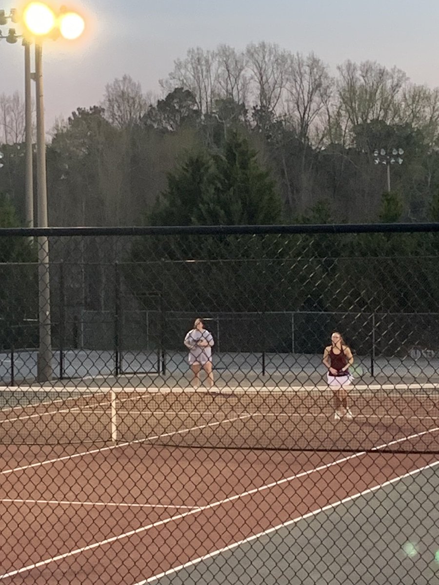 DrThomasPCSD's tweet image. Very competitive tennis this afternoon at Central High. Girls win a close one 3-2 over Heritage-Newnan, and boys prevail 4-1! Girls improve to 6-1 on the season and the boys are now 5-2. Next up —- Region 7AAAA opener at Cedartown tomorrow. Let’s go netters! #24Strong #LionPride
