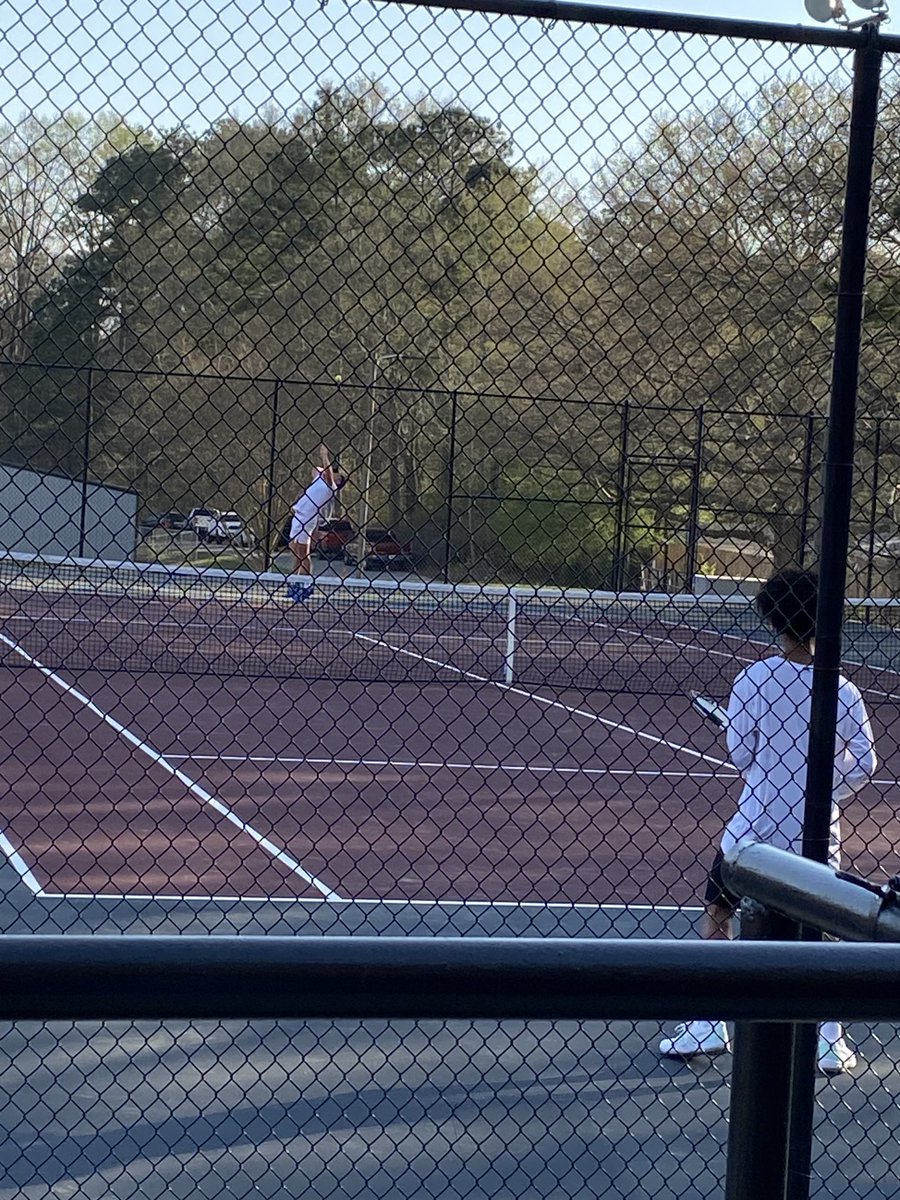 DrThomasPCSD's tweet image. Very competitive tennis this afternoon at Central High. Girls win a close one 3-2 over Heritage-Newnan, and boys prevail 4-1! Girls improve to 6-1 on the season and the boys are now 5-2. Next up —- Region 7AAAA opener at Cedartown tomorrow. Let’s go netters! #24Strong #LionPride