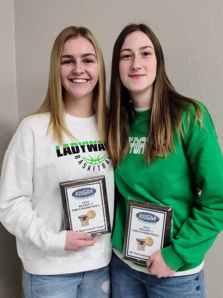 KADURB23's tweet photo. 3rd region all tournament team! Even though it’s not how I wanted to receive this award, I’m glad I got chosen for this team! And congrats to my teammate @PeytonBradley13 for not only receiving the same award but ESPN Owensboro girls player of the year!!!💚 https://t.co/yOWdMy8jFf