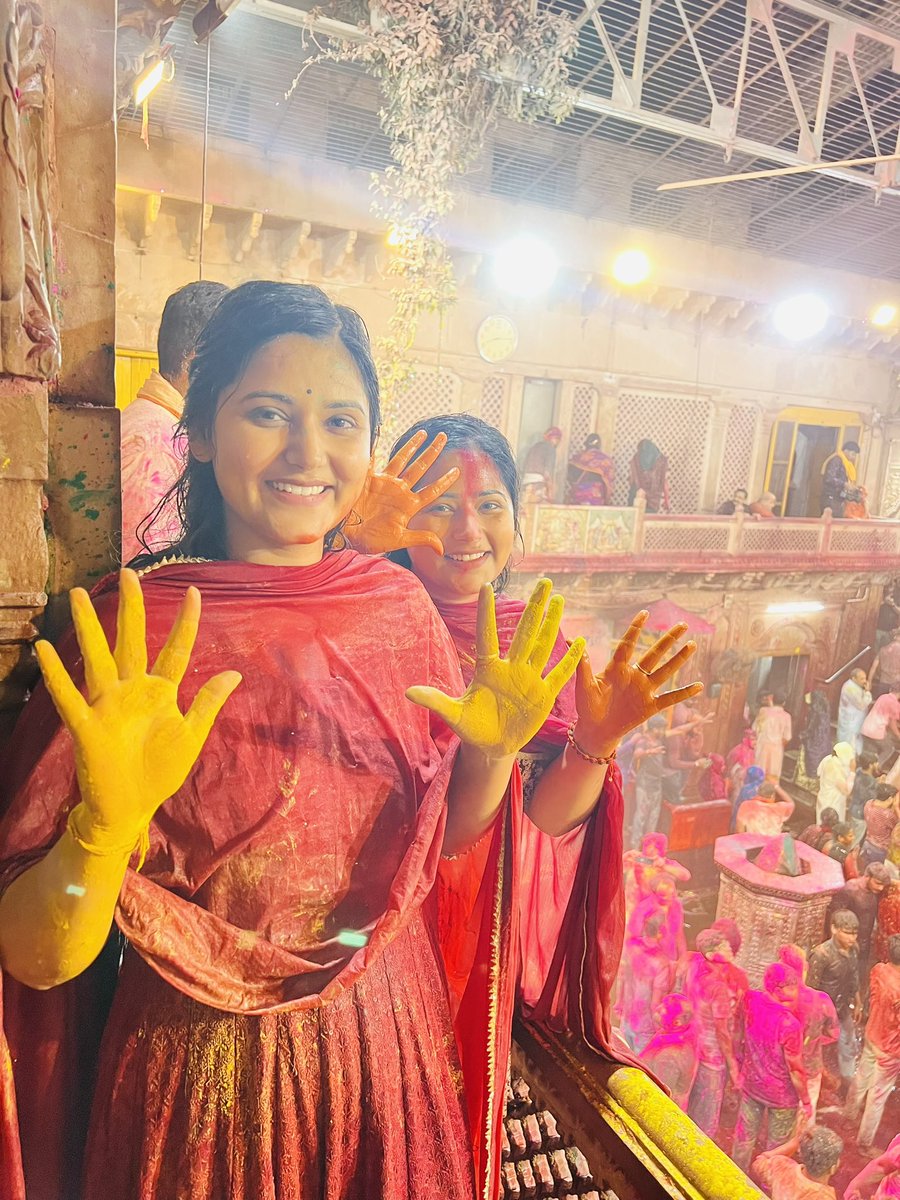 devinehaji's tweet photo. आप सभी को होली की बहुत-बहुत शुभकामनाएं 🌸🙏 https://t.co/Ue0a5X8UcN