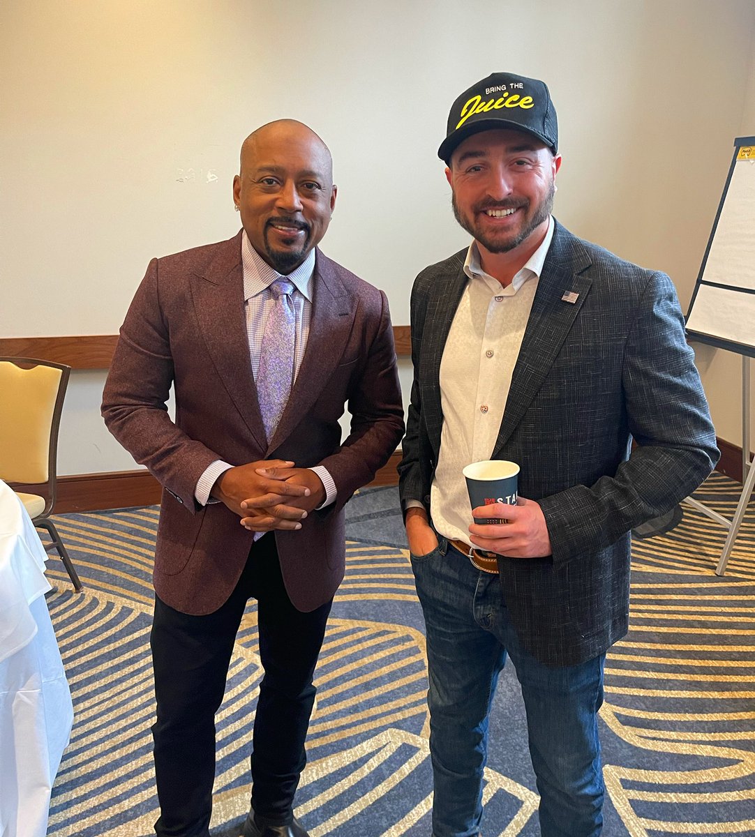 bt_juice_pod's tweet image. Iron sharpens iron with @TheSharkDaymond . 🧃 absolutely chasing greatness .