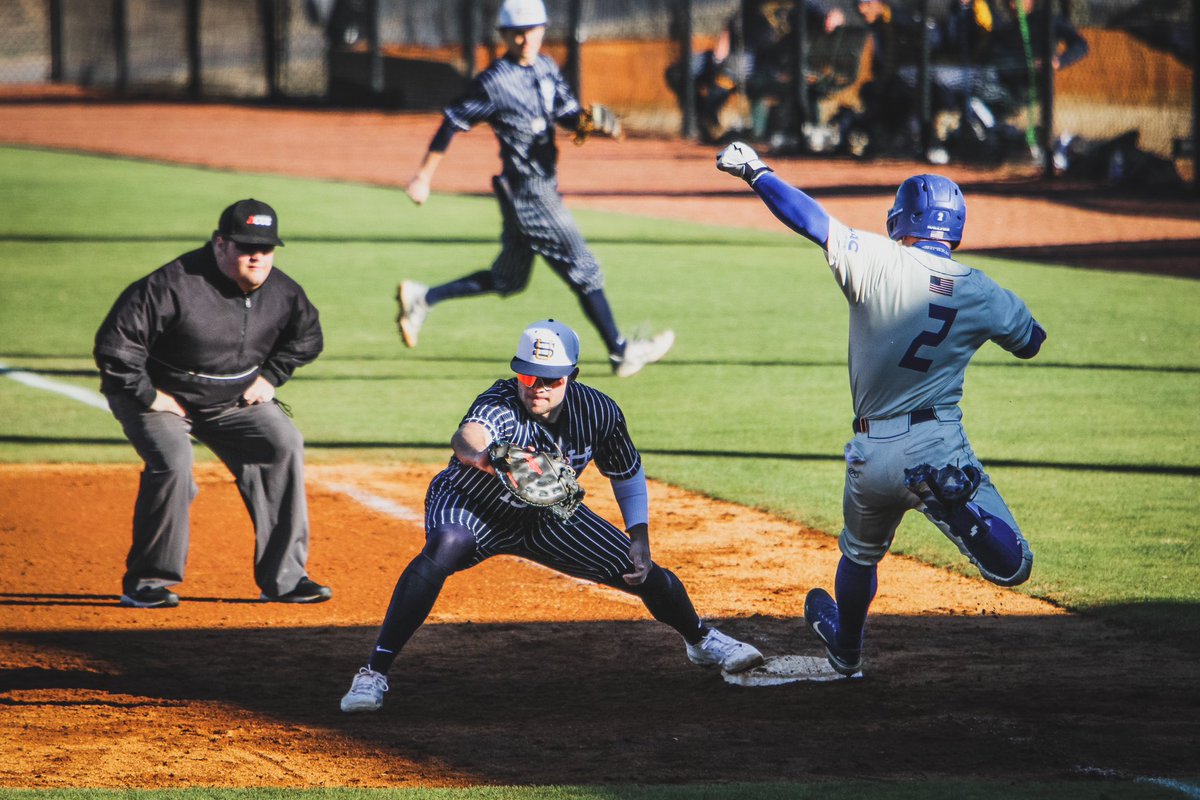 ryan_austin31's tweet photo. I am extremely blessed and honored to announce that I am committing to Lipscomb University to continue my athletic and academic career! Thank you to my family, coaches, teammates and friends, but most importantly, ALL GLORY TO GOD. #hornsup🤘 

Colossians 3:17 https://t.co/TRIyQuQA6W