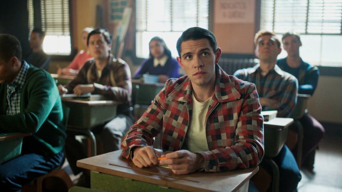ArchieverseWiki's tweet photo. Promotional Images for "Chapter One Hundred and Eighteen: Don't Worry, Darling" (4/4)  #Riverdale https://t.co/WWfIlyR2Yl