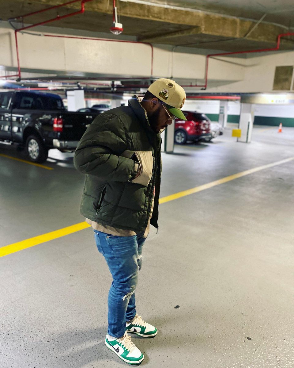 MeLlamo_Tony's tweet photo. 27 💫 https://t.co/PeRJ0Jg7Cf