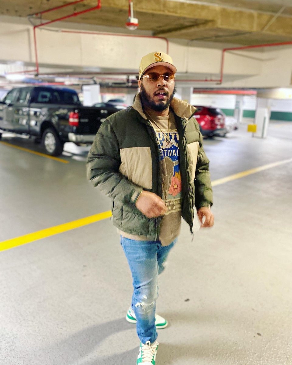 MeLlamo_Tony's tweet photo. 27 💫 https://t.co/PeRJ0Jg7Cf