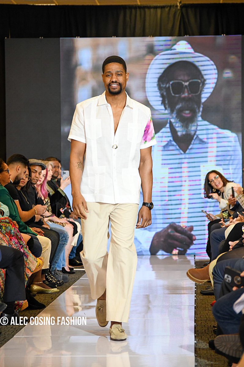 Refasho's tweet image. La Rosa de bayahibe#dc #usa #ambassador #ambassy #bayahibe #rosadebayahibe #flordebayahibecigar #flordebayahibe  the Chacabana is the perfect shirt to wear when ww goes out to smoke cigar , with two or four big pockets to carry our cigars , cutter , lighter; and even a small