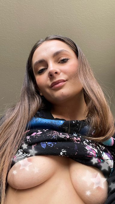 Hello world 🌎&hearts;️☺️ https://t.co/v8T374JZt5 https://t.co/tzblbOsi5l<a href="/tag/gym"class="tags"><span>#gym</span></a><a href="/tag/lifestyle"class="tags"><span>#lifestyle</span></a><a href="/tag/tanning"class="tags"><span>#tanning</span></a>