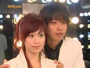 Natamarsol's tweet photo. #SmilingPasta (2006) es otra rom com taiwanesa clásica
Una chica que tiene una maldición en el amor por lo que no dura más de 3 meses con sus enamorados  conoce a un idol y se ven involucrados en un escandalo que los fuerza a fingir ser novios https://t.co/Rr3vTe8PbP