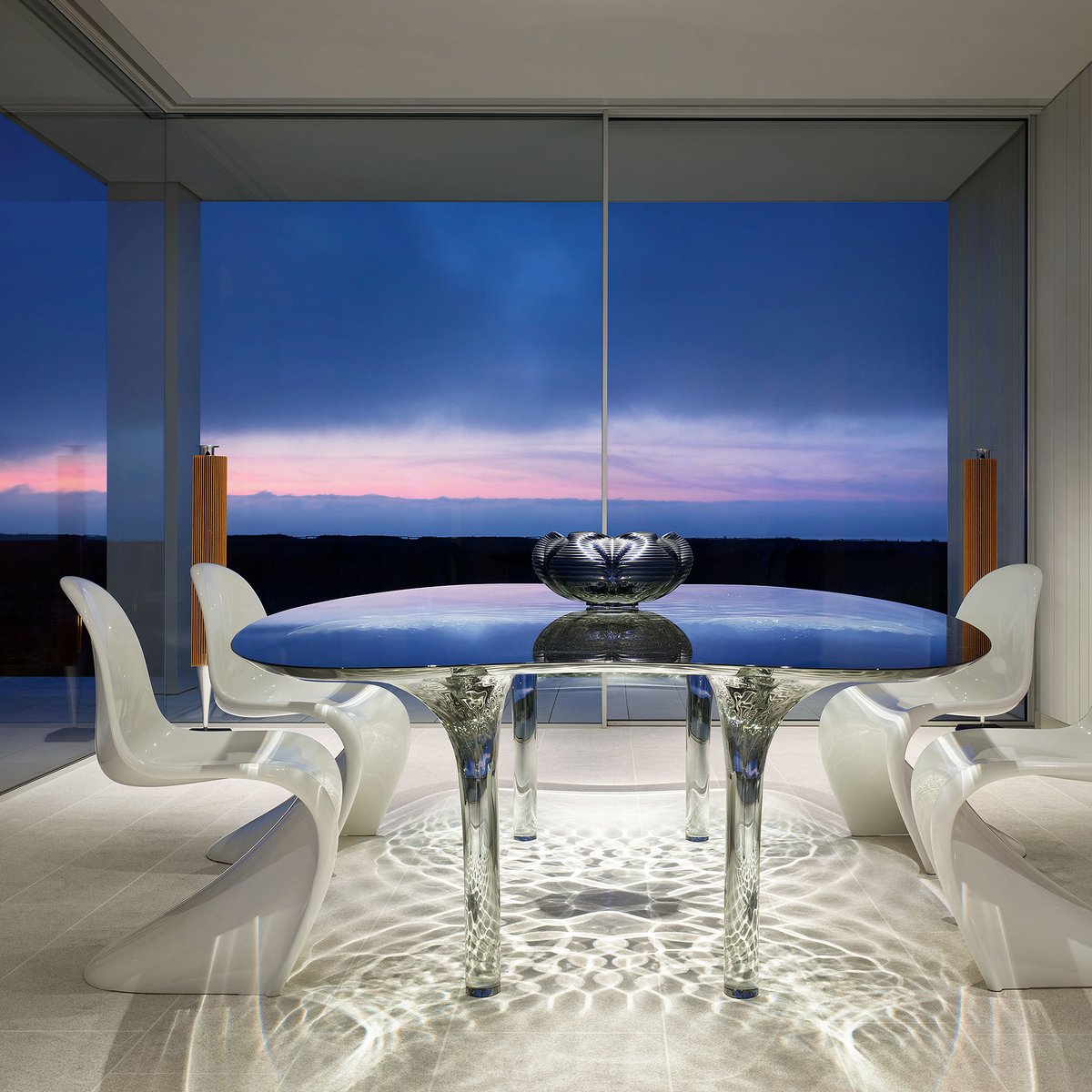 _StudioDesigner's tweet image. Kristi Will Interior Design uses Studio Designer to run their design projects in one convenient fully-integrated accounting and project management platform. We love how the firm created with these captivating interiors for a coastal home. Visit linktr.ee/_studiodesigner.