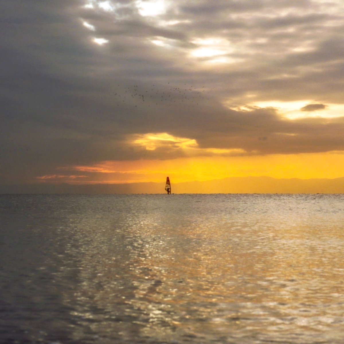 neutmagazine's tweet image. ＼#NEUTが気になるニュース #NEUS／

#MIRRROR としても活躍するボーカリスト、
プロデューサーのTAKUMI率いる #aTTn が3曲入りシングル
「I DESERVE TO BE」をリリース💿⚡️

▼詳細▼
linkco.re/0umSf3rd