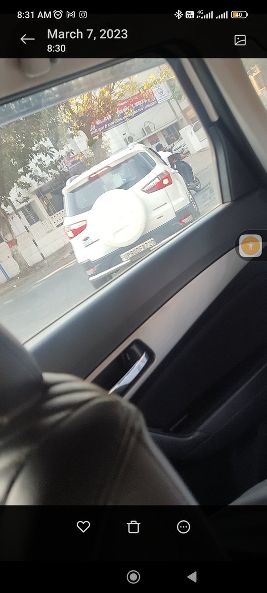 RIS__H__ABH's tweet photo. This is how government make rules to break it by their own government employees. Today while breaking the traffic rules, one police constable driving car came suddenly in front of my car at Hariparvat chauraha, Agra.@agrapolice @myogiadityanath @dayashankar4bjp https://t.co/gZeDljuvPf
