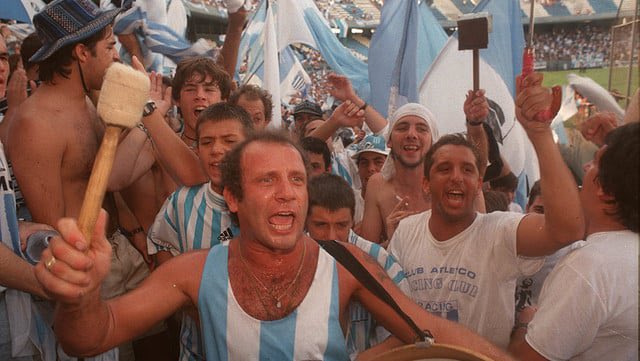 PochoRaposo's tweet photo. Nuestra historia.
Nuestra pasión.
Nuestra manera de vivirlo.
Nuestra fidelidad.
Nuestra identidad.
Nuestras alegrías.
Nuestras tristezas.
Nuestra herencia. 
Nuestro primer amor. 

Nuestros colores 🤍💙

#DiaDelHinchaDeRacing https://t.co/LLnKXGzt8F