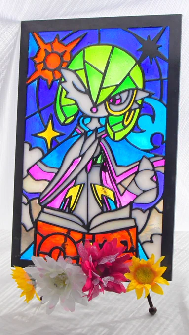こっちは再掲!絵ではないリアルな方のステンドグラスなサーナイト #サーナイトの日 