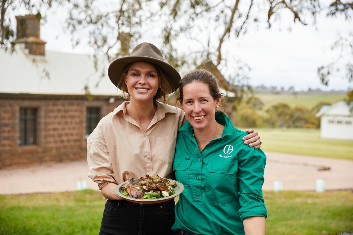 RabobankAU's tweet photo. To celebrate International Women’s Day we have a special episode of #FarmtoFork feat @mc_courtney1 &amp; co-director of Chatsworth House Pastoral, Sarah Whinney, who is passionate about bringing people, plants &amp; animals together for a better future.

Meet Sarah Wed - 4pm @Channel10AU https://t.co/s8GRFH5G1U