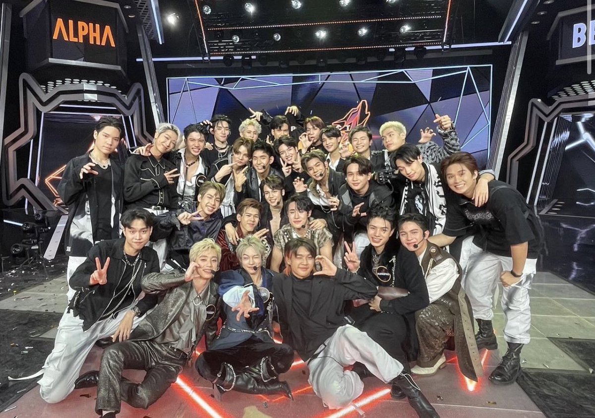 Beside_Lego's tweet image. EP1                                                           Final EP

โปรเจคอัลฟ่า = Y2K, ร้านทำผมตลอดไป 🤣
#ProjectAlphaTH 
#ProjectAlphaTHFinalEP