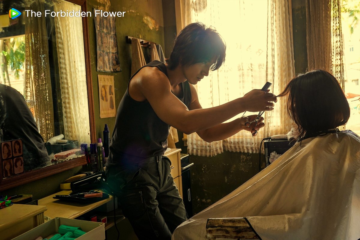 WeTVOfficial's tweet photo. Remember when we first met, you made my heart beat❤️

All episodes of #TheForbiddenFlower are available on WeTV👉https://t.co/wQv5BY7uHp

Starring #JerryYan #XuRuohan 

#夏花 #言承旭 #徐若晗 #WeTV #WeTVAlwaysMore https://t.co/jTdAHDhEb8