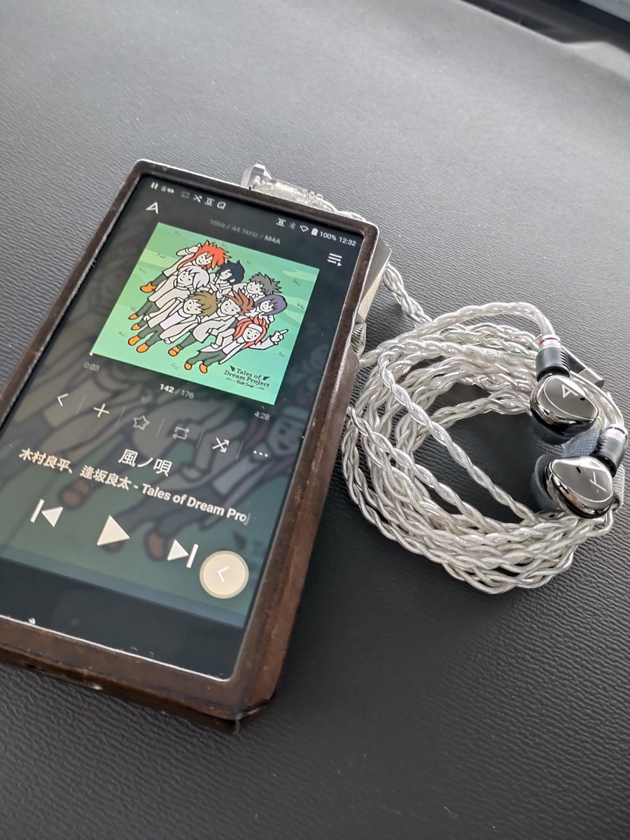 Siren_Fairlady's tweet photo. 久々にケーブルで聴いてる。
行ってきます！
#木村良平 
#SP2000 #AKT9iE 
#LuminoxAudio https://t.co/r6YOCgovw8