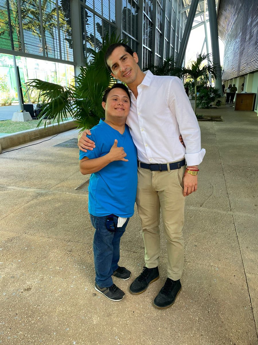 Rommel_Pacheco's tweet photo. Cada día la vida me da más motivos para decir GRACIAS 🙏…, gracias por apoyarme en mi carrera deportiva y profesional, gracias porque aún cuando ayudo, siempre recibo mucho más… https://t.co/Qde6uUo1sN
