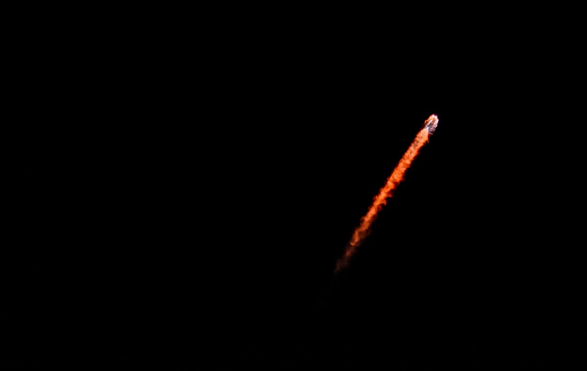 MaelstromMom's tweet photo. By far not my best #rocket #photography but this was the launch of the #crew6 mission from #capecanaveral with #SpaceX sending the manned crew to the #ISS on March 2, 2023.  For me I caught this last minute so couldn't even get the right lens out. https://t.co/mkABtpAM1P
