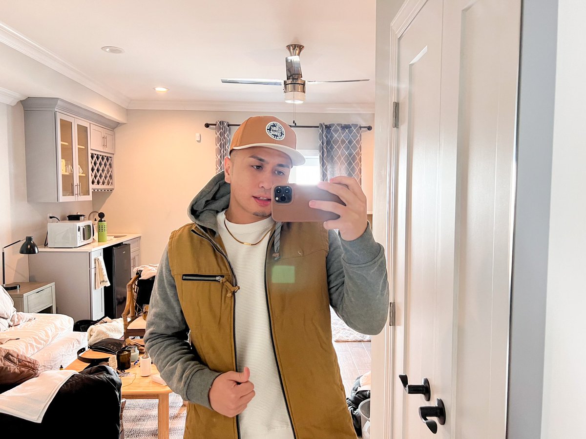 poly_asian's tweet photo. It’s about the outfits I could never wear in the sun back home #islandboy https://t.co/xlvFTFxR4X