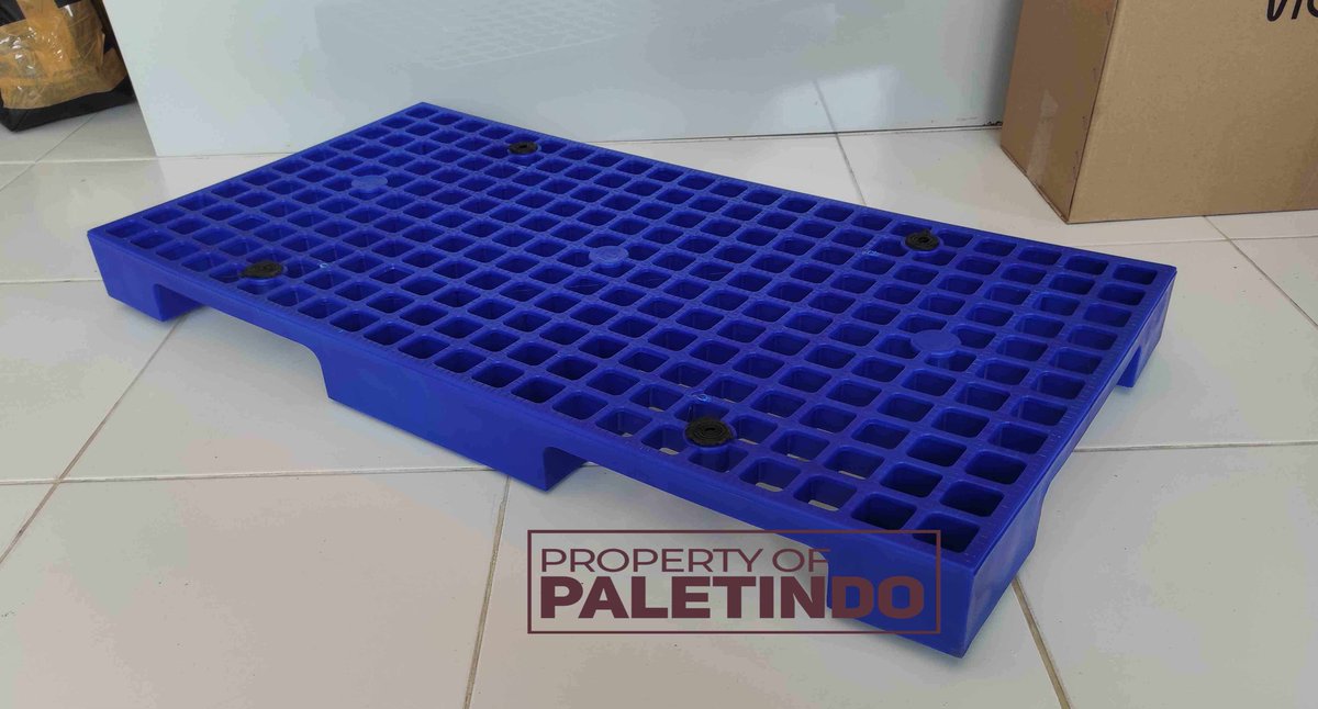 AngkringPramb's tweet image. Ready Palet Plastik Uk. 100 x 50 x 8 Cm. Warna : Biru &amp;amp; Hitam. Static load up to 2 Ton. Handling 2 sisi forklift only. Pemesanan hub : 087877662097 
#David #kasad #Puas