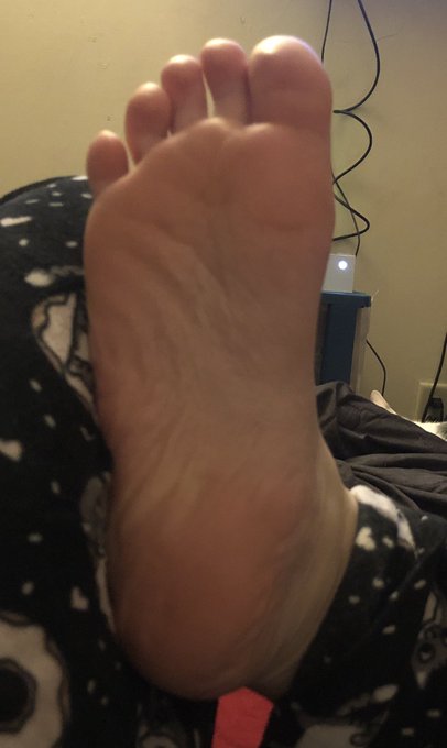 Anyone else just look at your feet when laying in bed? https://t.co/NbCrydLKjy
