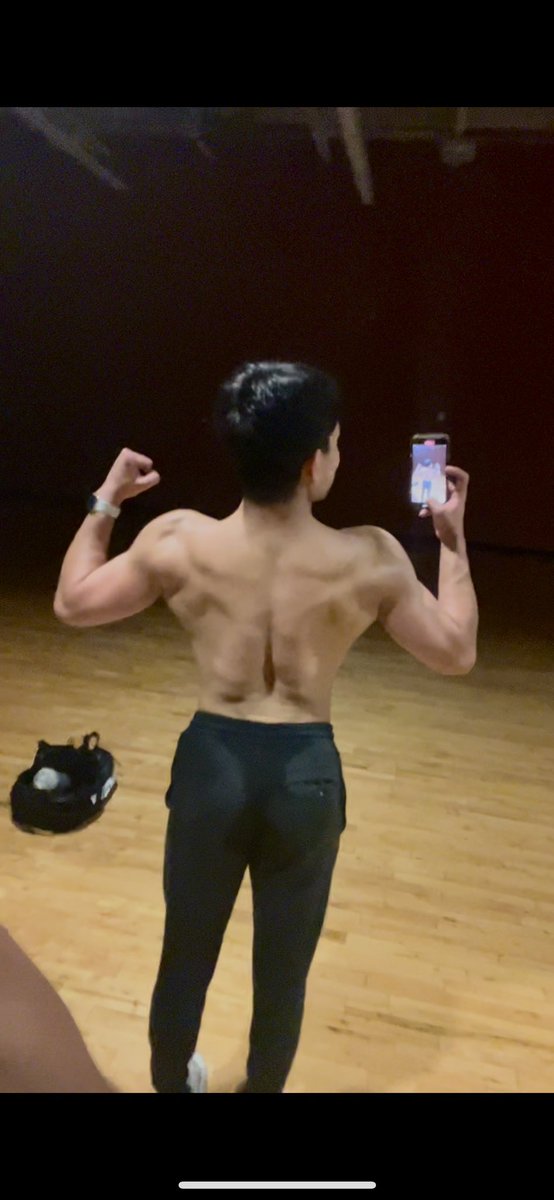lugo_thomas's tweet photo. Don’t know how to do these myself lol but getting wider 🤓 #shittyquality #swass https://t.co/1wFj3pOpR1
