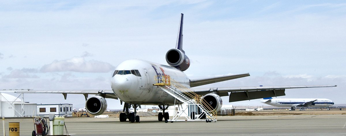 ShorealoneFilms's tweet image. This particular #FedEX #DC10 seen at #VCV N306FE, was involved in a major incident 7 Apr 1994 en route MEM-SJC  when a dead-heading FedEx employee (unsuccessfully) attempted to hijack the aircraft. 03-06-23