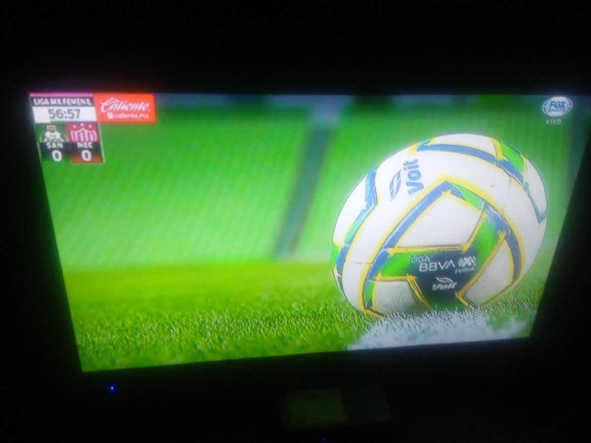 Gabriel10056732's tweet photo. @FOXSportsMX @guzmanjuegue @_NataliaLeon_ @carlosmoreno_w Que pésima señal 🥴🥴 https://t.co/yoZia7J8YD