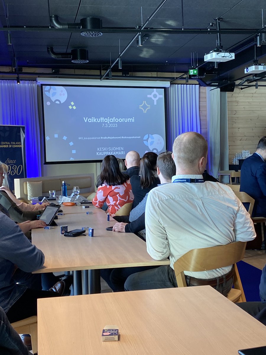 #kskauppakamarin #vaikuttajafoorumi alkamassa. #maakunnanasialla
