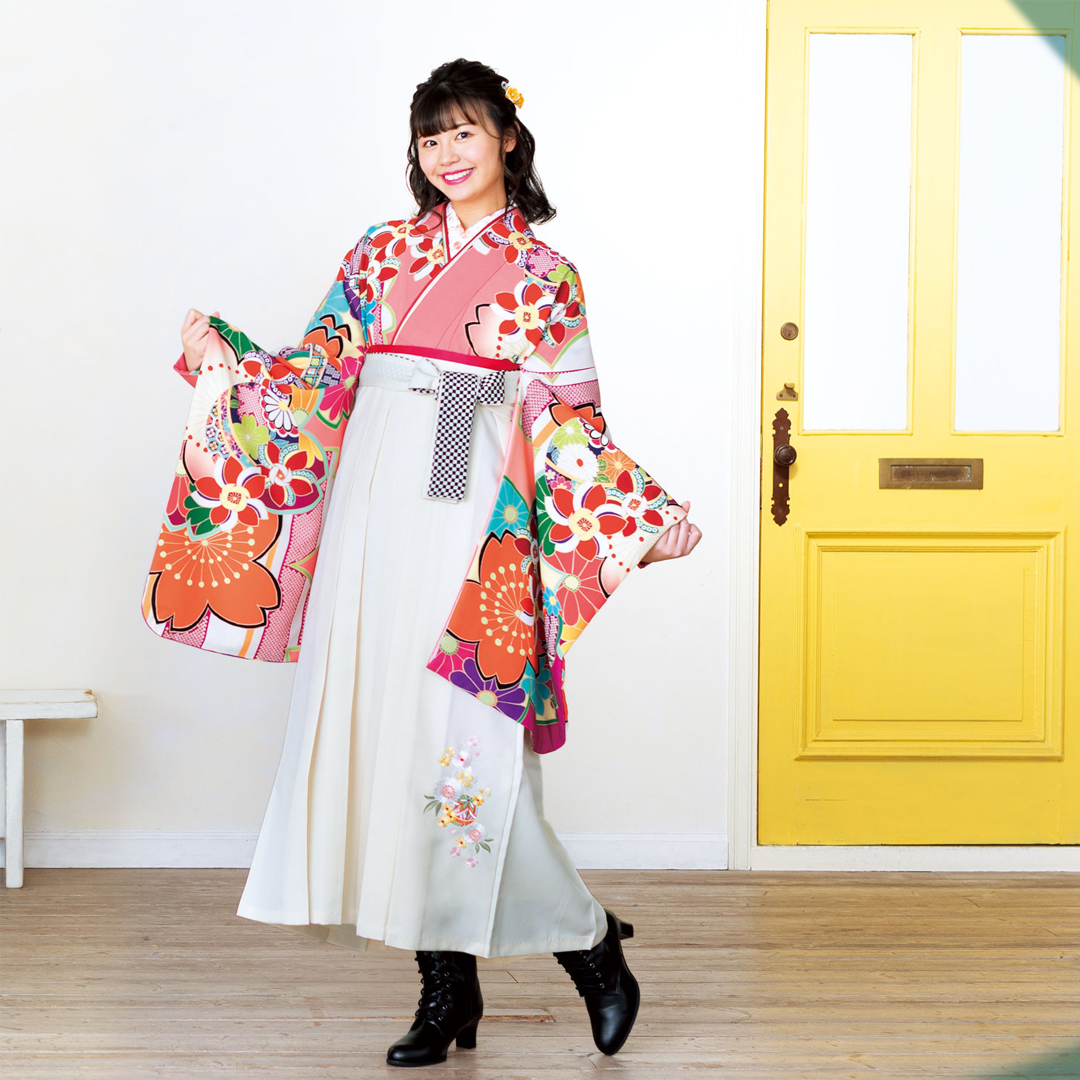 驚きの価格が実現 305z2〇鈴乃屋取扱い 小柄な方にも シンプル 振袖