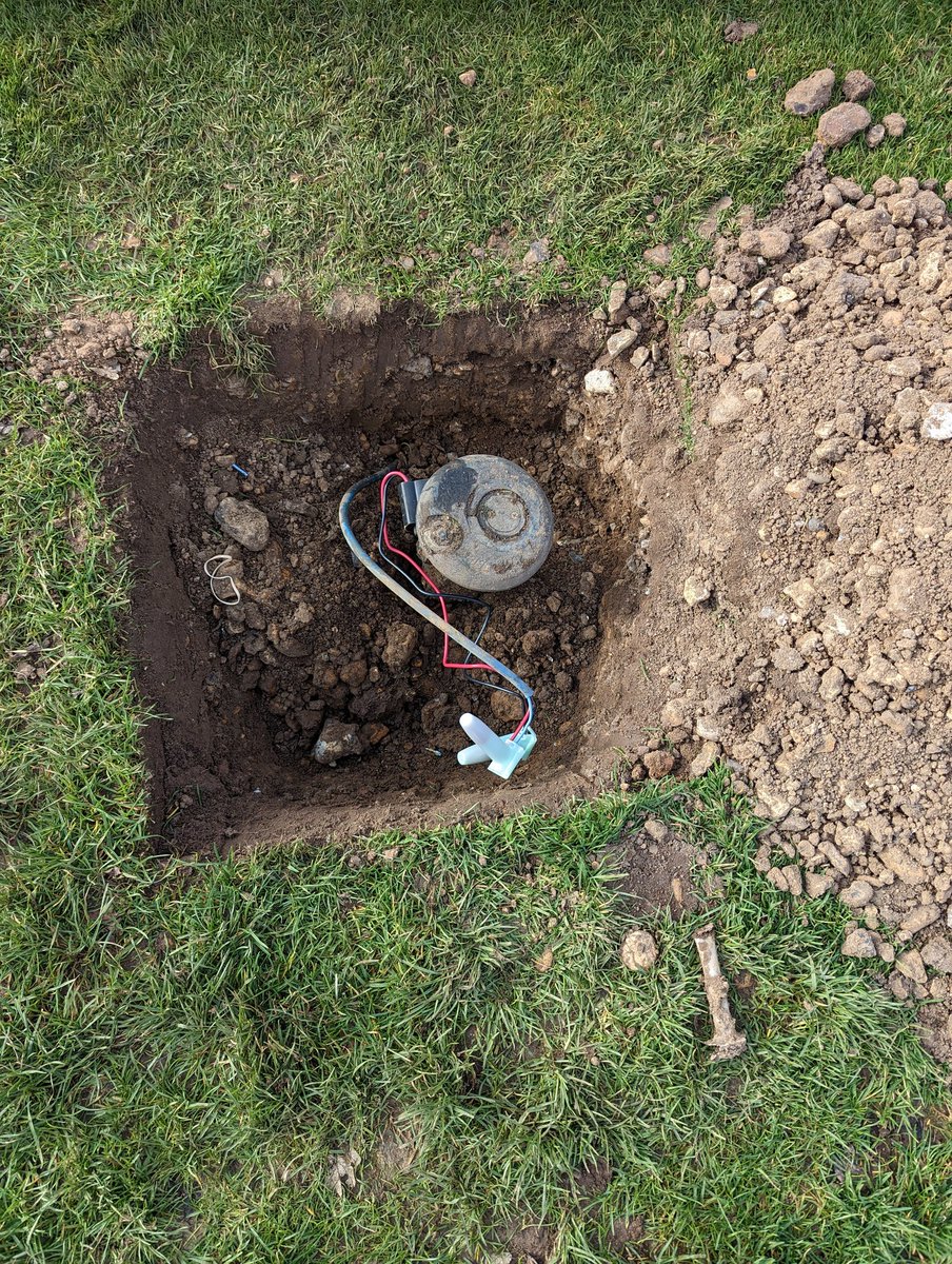 D_J_Snell's tweet photo. Great to see phase 2 of the IC conversion at Ashford Manor GC nearly complete and catch up with @MGTurf last week. @rainbirdgolfuk @lwsirrigation #rainbird #irrigation https://t.co/7An4rLP1un