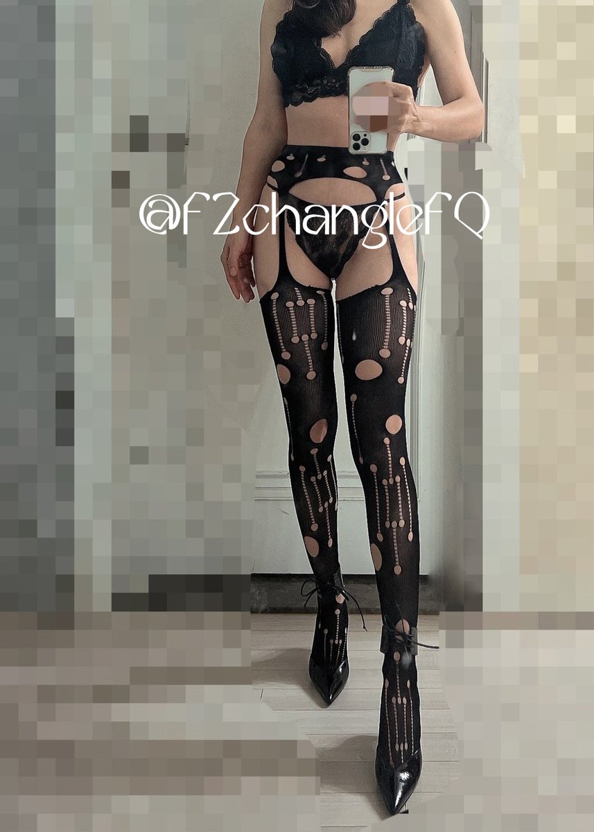 FZchangleFQ's tweet photo. 骚妻总是能拿出一下奇奇怪怪的服装来色诱我，可是不看别人干她我兴奋不起来啊 https://t.co/stbgRBL0Mr