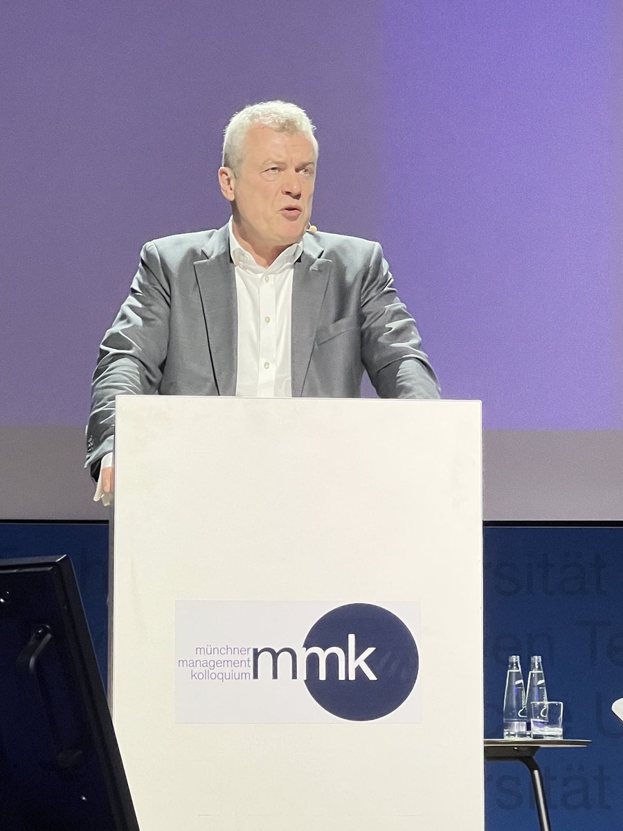 „Die Politik muss jetzt handeln: Die Rahmenbedingungen von heute verhindern den ambitionierten Ausbau von morgen. Die Welt warte nicht auf Deutschland.“, Dr. Jochen Eickholt, CEO von <a href="/SiemensGamesa/">Siemens Gamesa</a> #mmk30 <a href="/TU_Muenchen/">TU München</a>